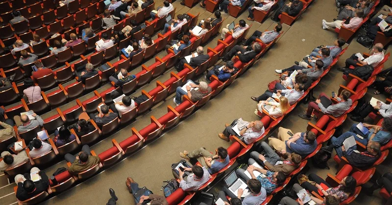 La fidélisation des publics et des collectivités territoriales
