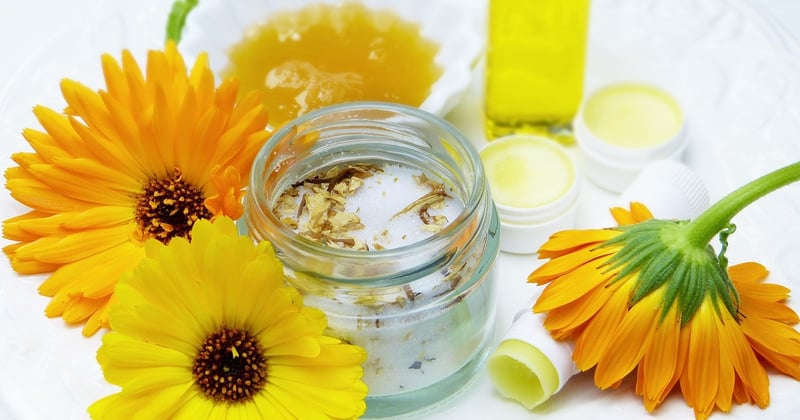 Beauté et performance : les cosmétiques naturels pour sportives en outdoor